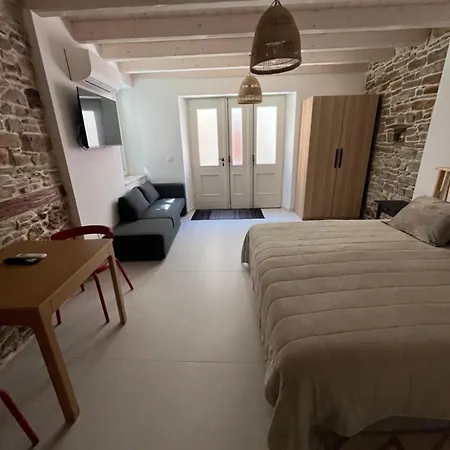 Feliza Apartment