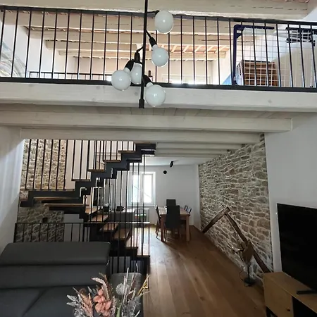 Feliza דירה איזולה